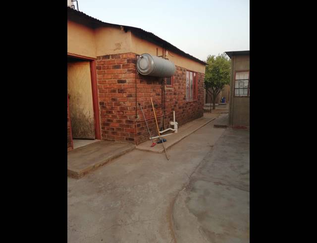 5 BEDROOM HOUSE SOLD IN SESHEGO